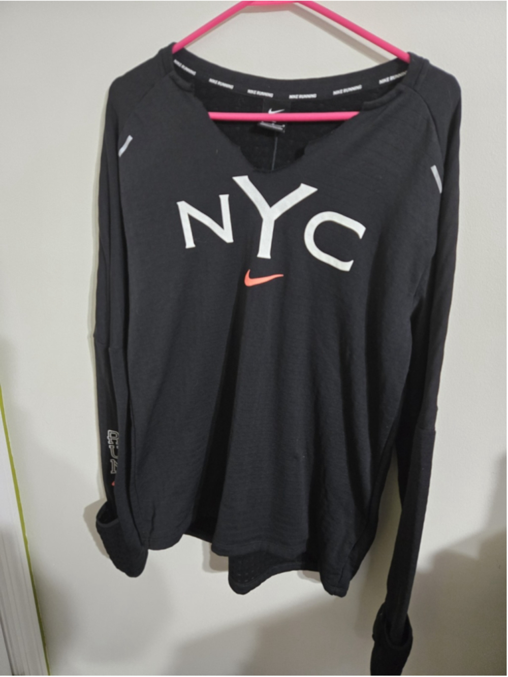 Black Nike NYC Sphere Dri-Fit Running Sweatshirt Size Med -walking, exercise